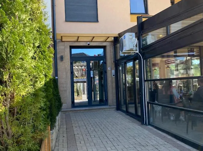 Lux Nena 2 - Zlatibor, Centar